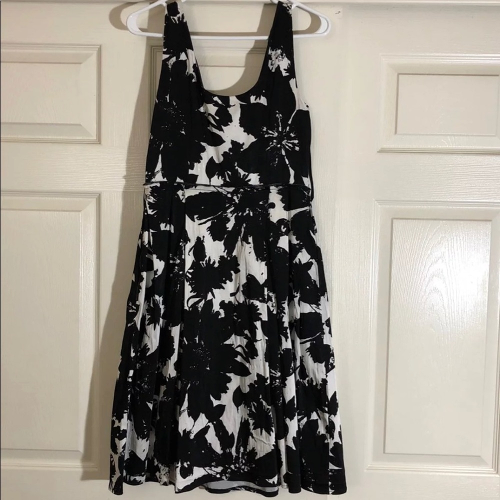 Ann Taylor black & white dress